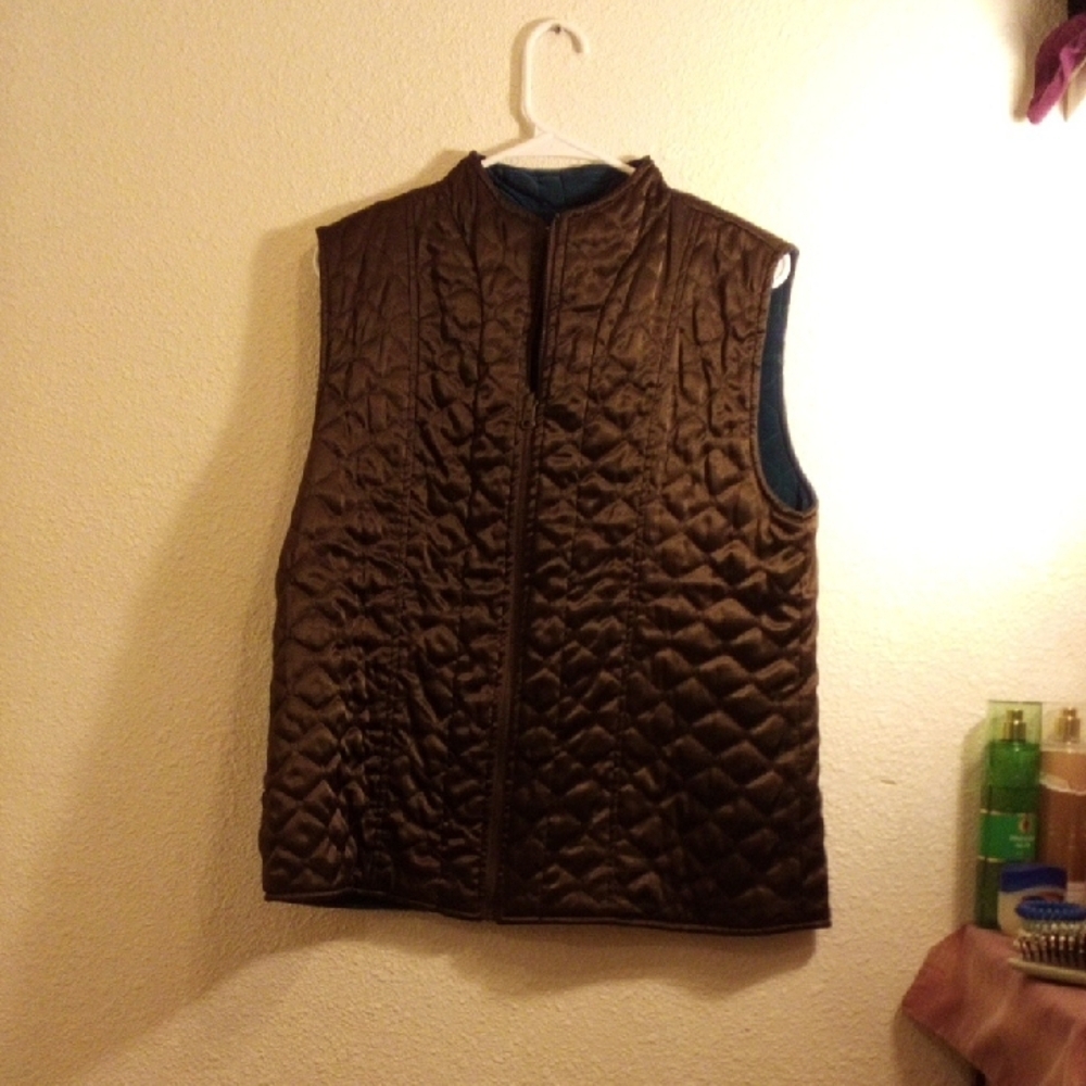 Women's s Quilted Brown Vest - Picture 1 of 4